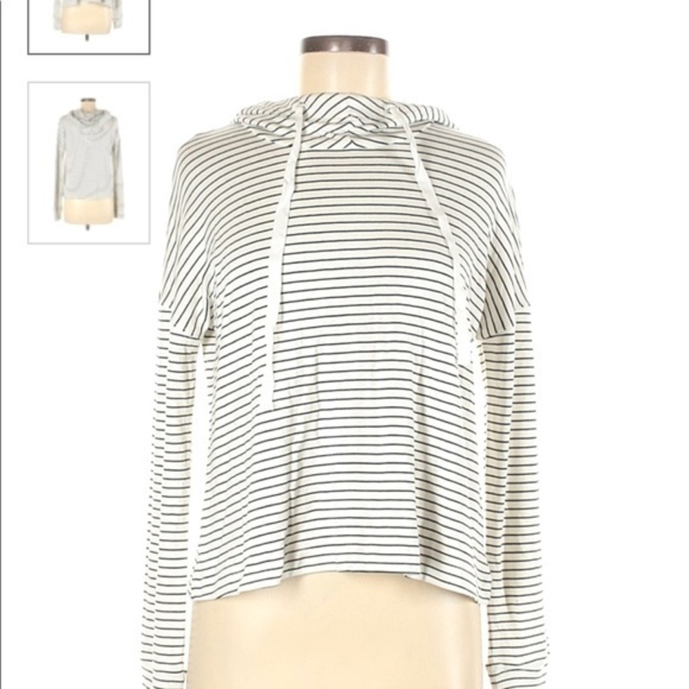 ⏰Mae M white hoody long sleeve crop loungewear top